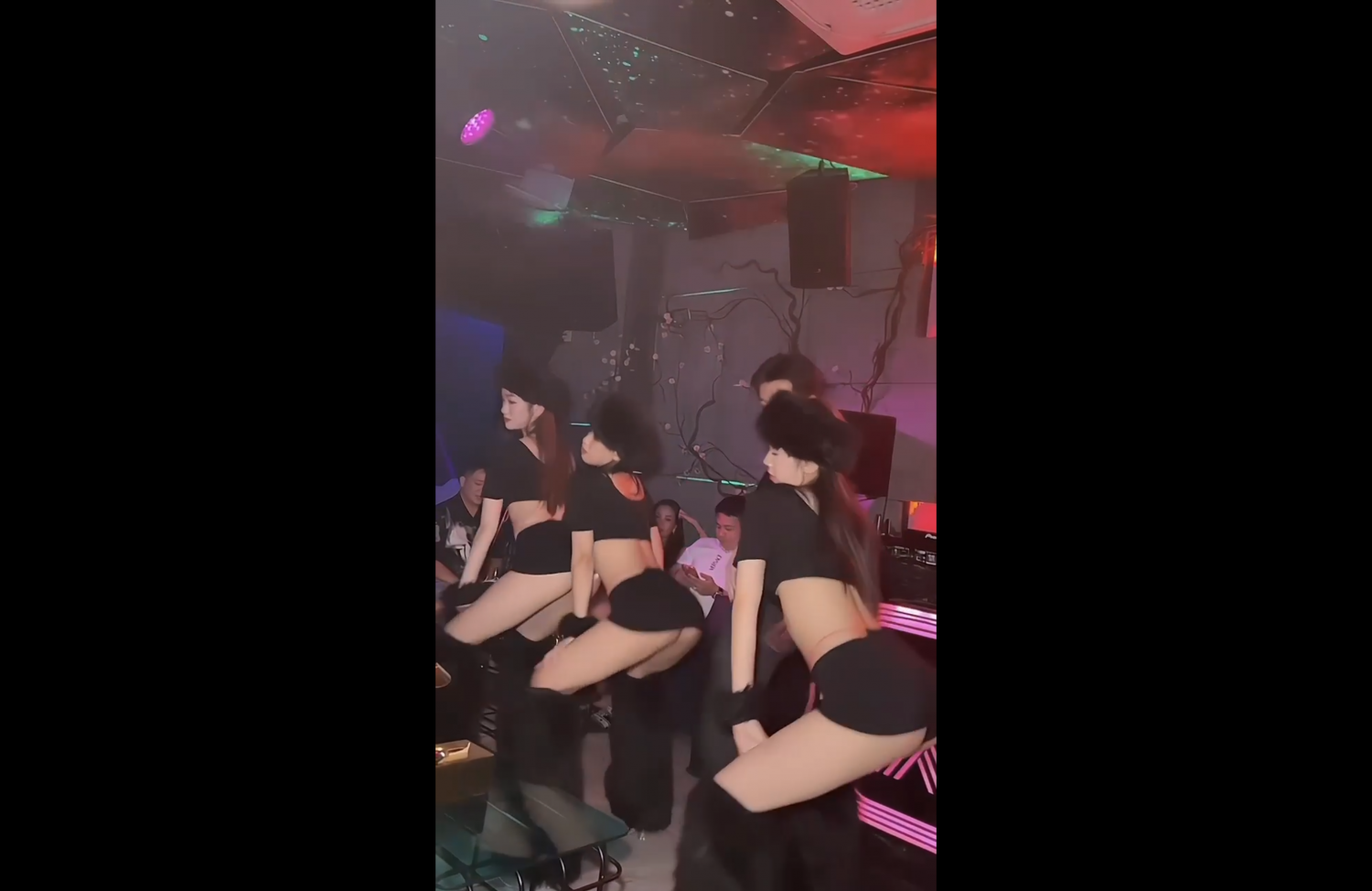 Asia Clubbing Twerking Dancers 💃 Part 5 #UMjFGtyt