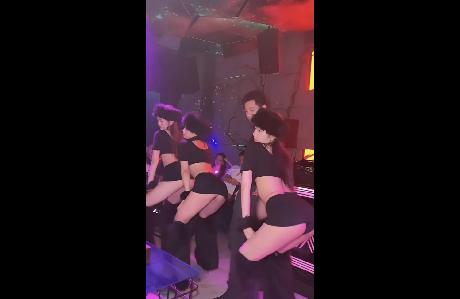 Asia Clubbing Twerking Dancers 💃 Part 5 #Z0Sfon7f