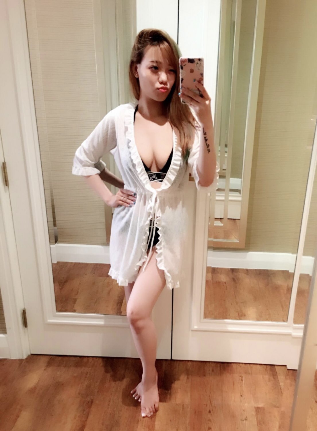 Slutty Single Mom Meet Up & Hook Up For Money. Exposed Petite 32yo Vietnamese Hoe Ngan Tran. #zavEJEvL