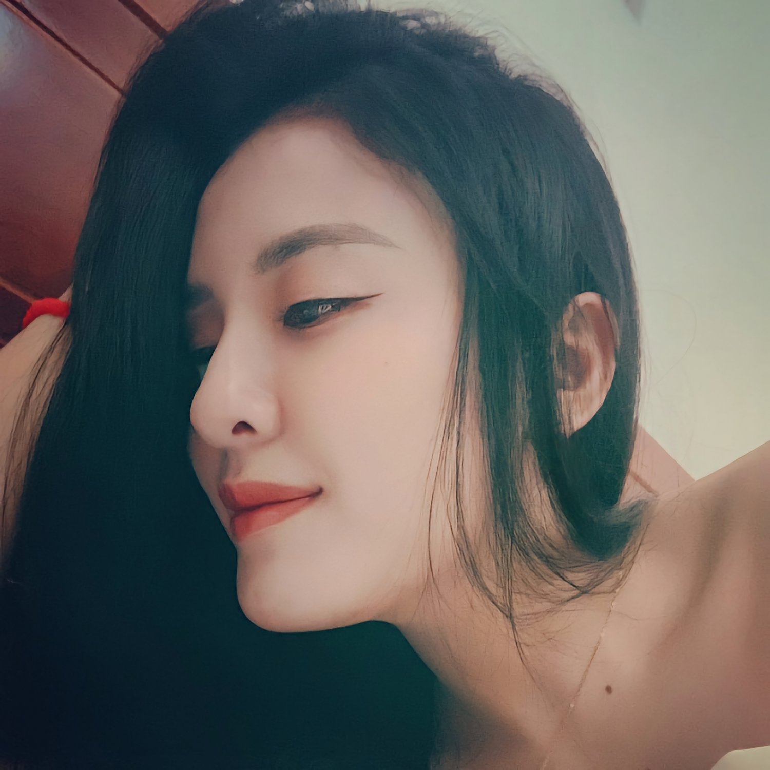 Asian Vietnam Girl Tattoo Selfie - DJ Kiều Max #XjNJpu9P