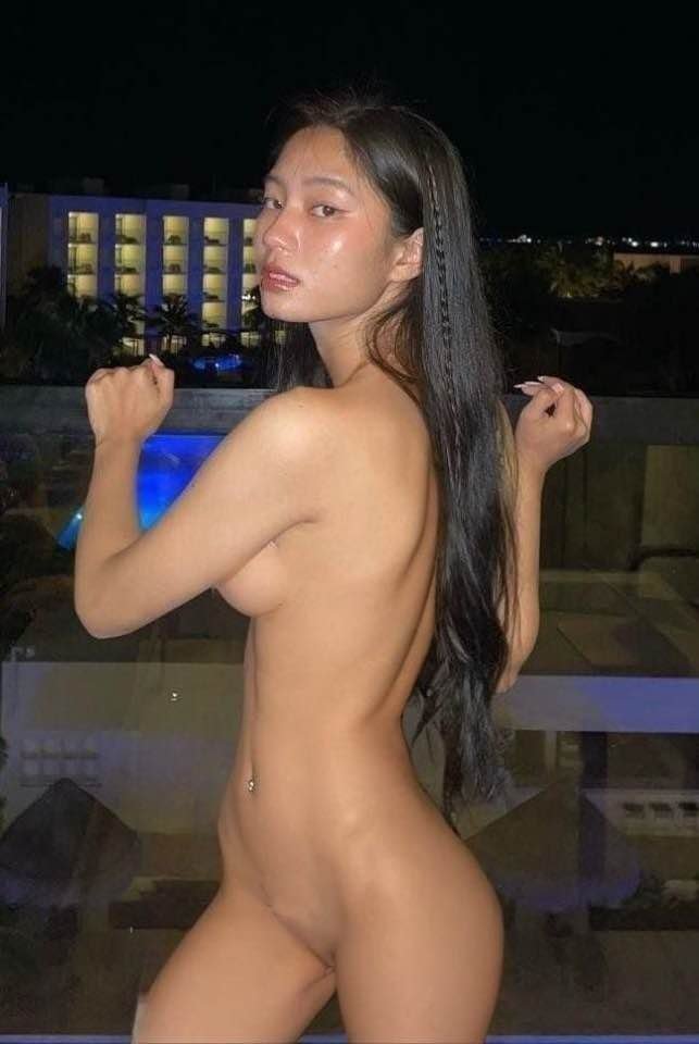 Sexy Vietnamese Nudist Minh (22) #eZWFXnw3