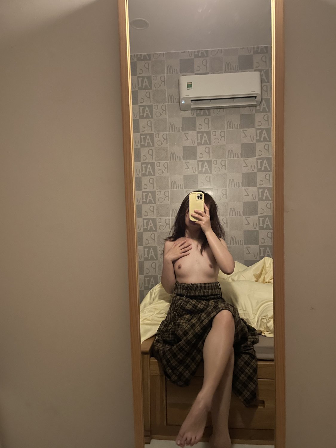 Petite and innocent Vietnamese slut shared #OdAlDHb4