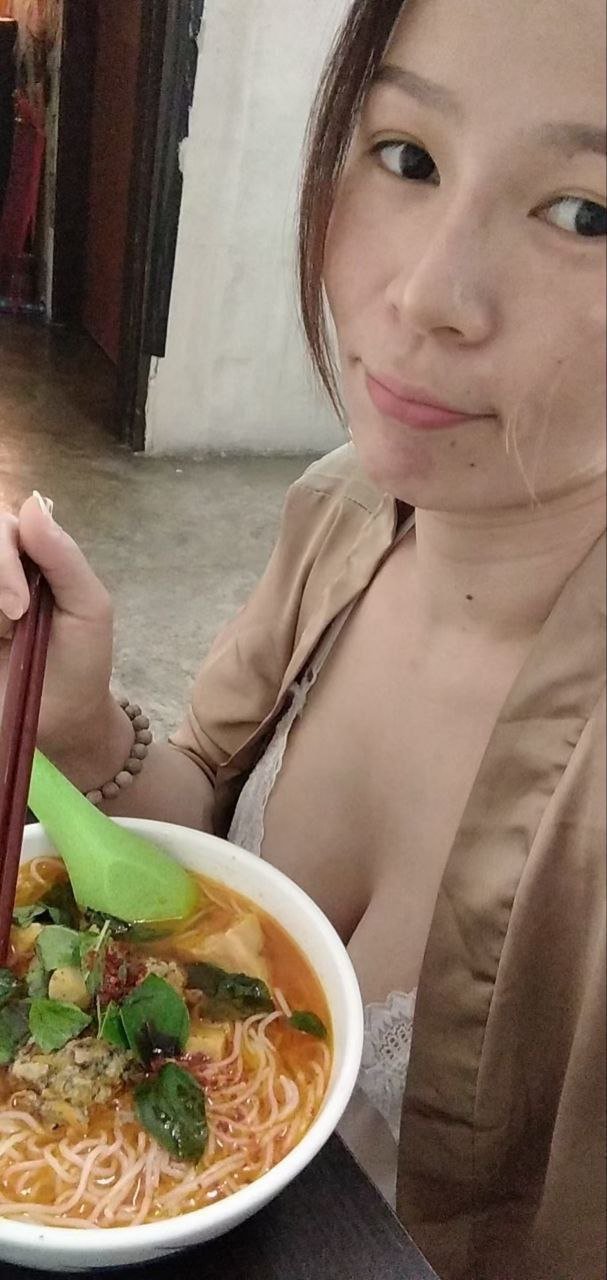 LAN TUYER35 yo vietnamese slut #2cKpiF9C